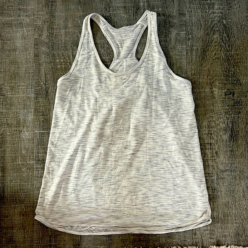 Lululemon essential tank